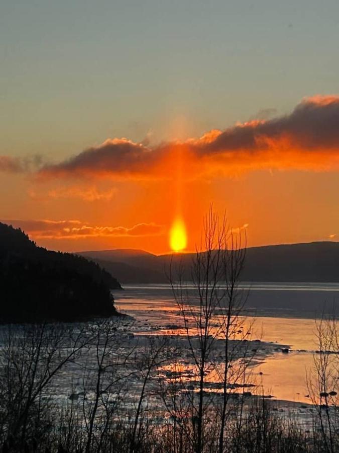 Saint-Fulgence Suite 2 Fleche Du Fjord Vue Saguenay Mont Valin מראה חיצוני תמונה